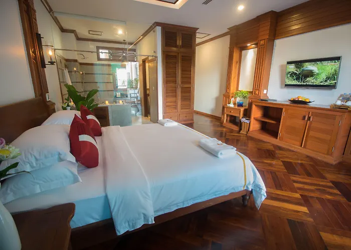 The Night Hotel 4*