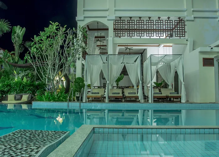 Hotel The Night Hotel 4*