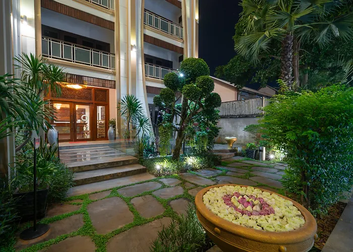 Hotel The Night Hotel 4*