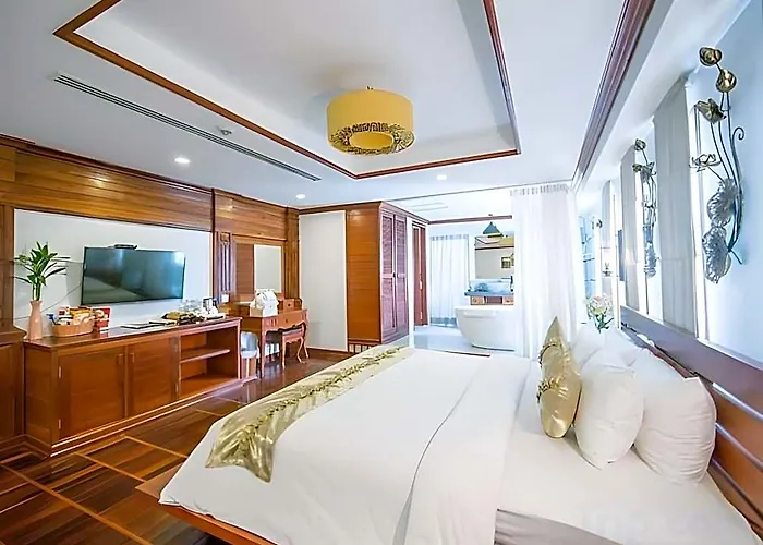 The Night Hotel 4*